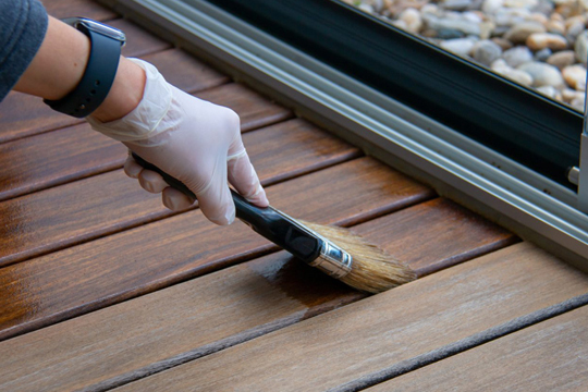 Staining-Varnishing