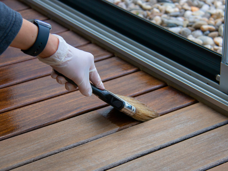 Staining-Varnishing